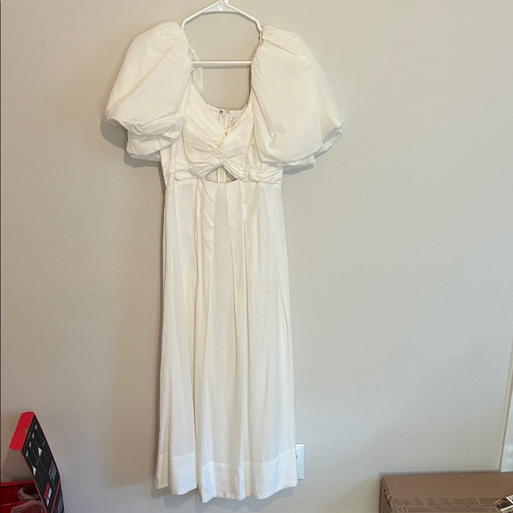 ASTR the Label White Puff Sleeve Dress